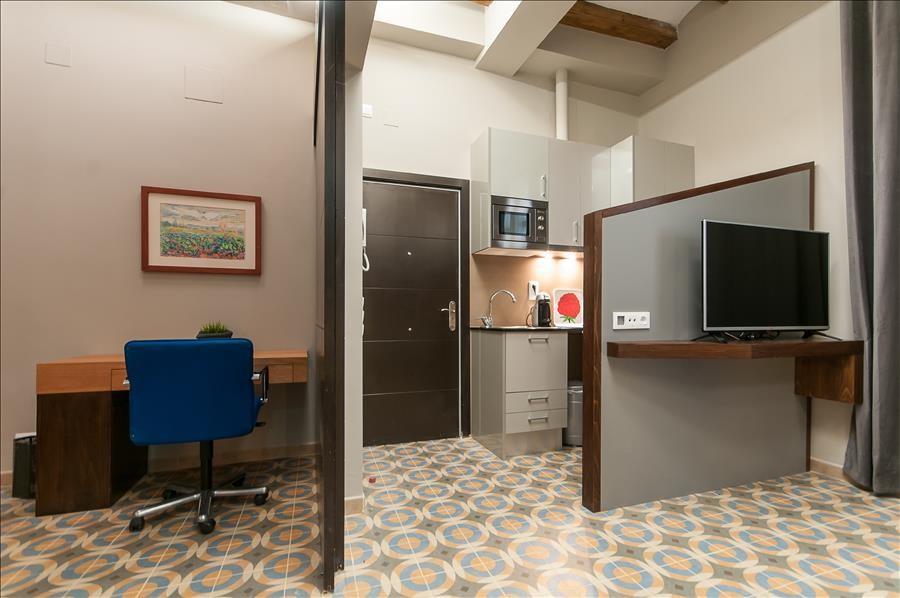 רואיסי-אן-פרנס Standing Hotel Suites By Actisource מראה חיצוני תמונה